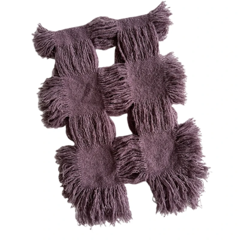 Потертый шарф для зимы и осени. Шаль девочек 2000-х. Шарф повседневной уличной