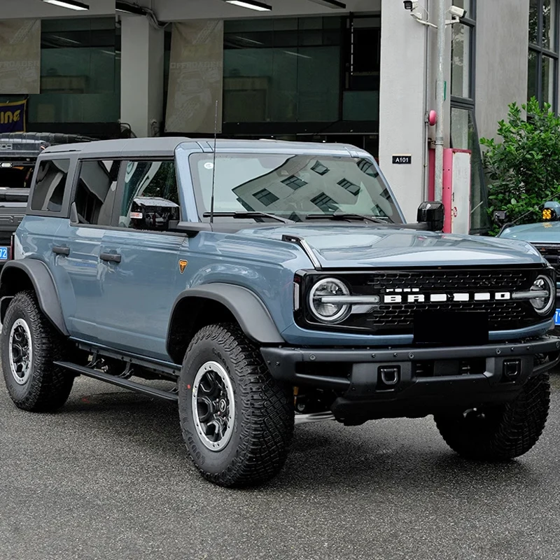 Фото Автоматические электрические выдвижные подножки для Ford Bronco 4-дверный 2021-2024 №2