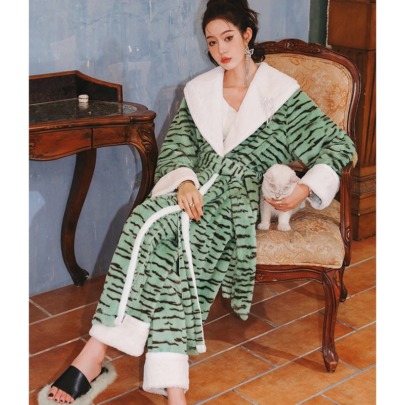 Luxury Winter Women's Pajama Set Tiger Print Turn Down Collar Ladies Robe And Pant Fleece Thick Warm Homewear For Female
