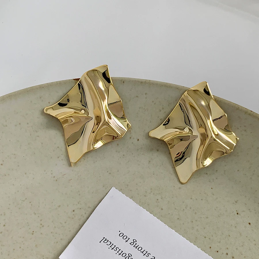 

Big Golden Color Clip on Earrings for Women Metal Geometric Asymmetric Non Pierced Statement Earrings Fashion Party Jewelry Gift