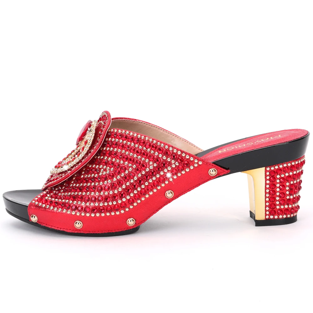 Newest Fashion Italian Women Wedding Pumps Decorated with Rhinestone Slip on Shoes for Women Nigerian Shoes Luxury Sandals Women