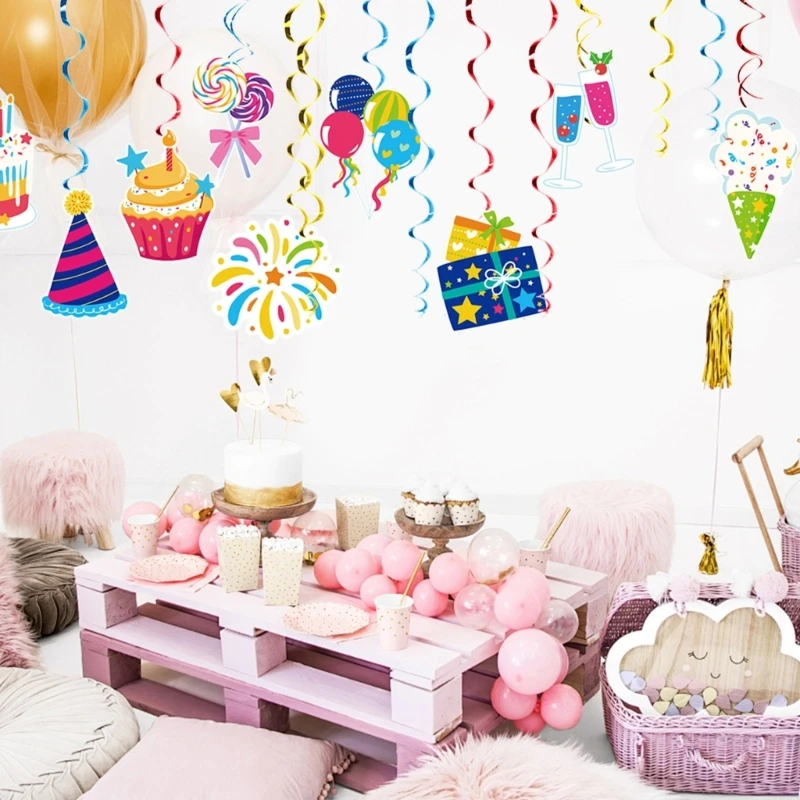 Стильный набор для празднования дня рождения включающий баннеры с днем