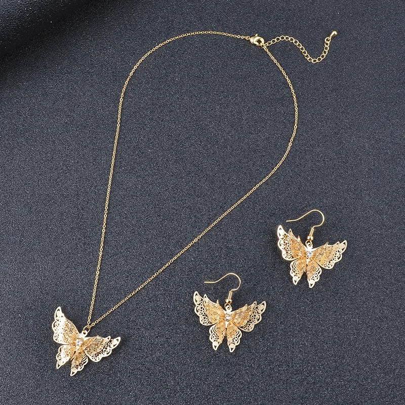 

Ladies Butterfly Necklace Set Fashion Hollow Golden Butterfly Party Jewelry Wholesale Girlfriend Holiday Gift