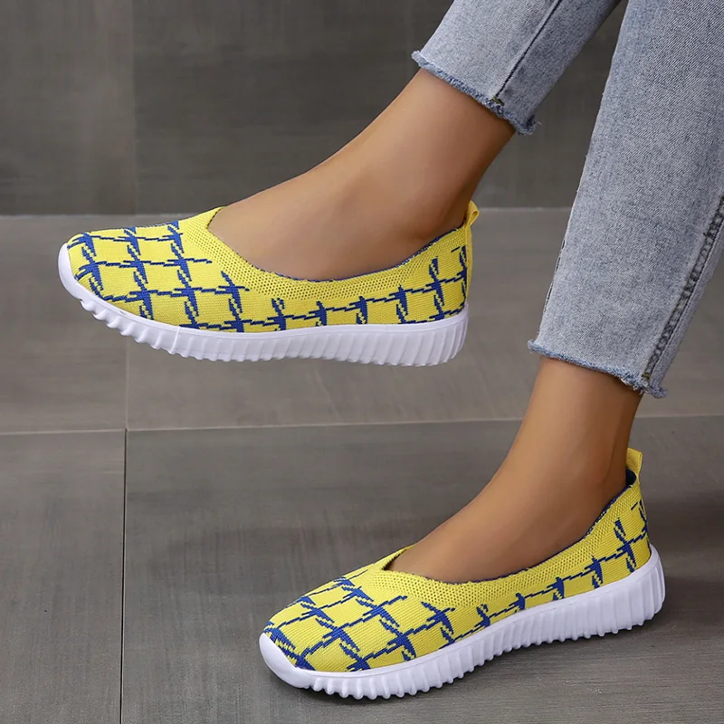 

Flats Women New Breathable Casual Shoes 2022 Summer Soft Running Sneakers Fashion Mesh Walking Sandals Classic Women Sport Shoes