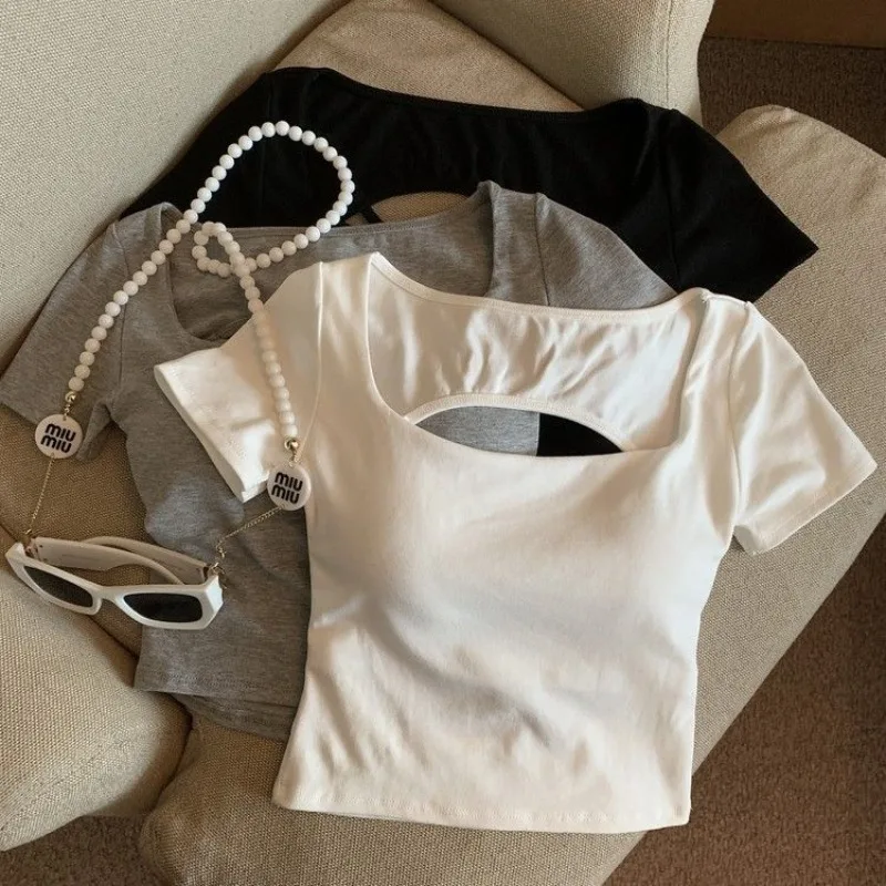 Футболка женская с открытой спиной