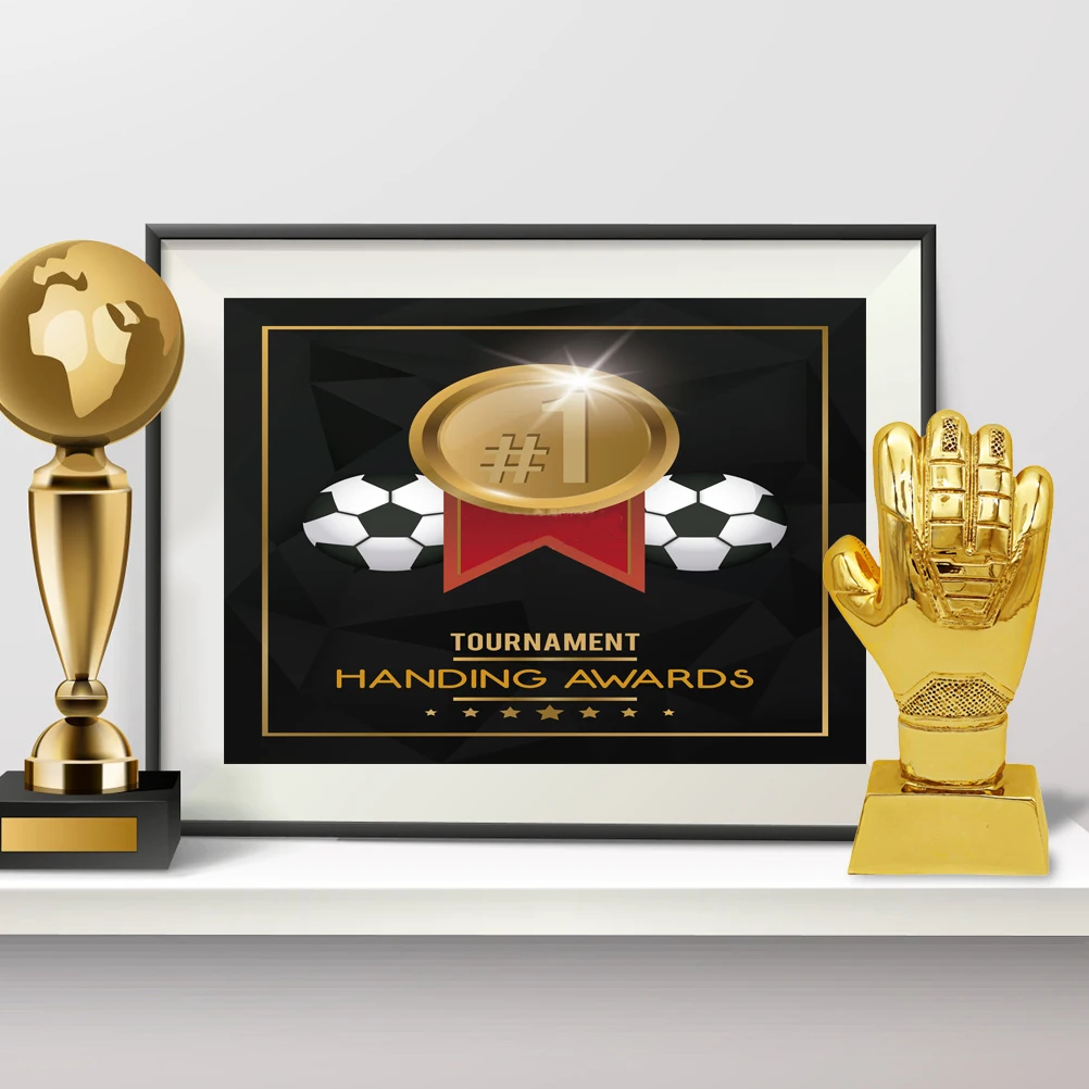 Полимерные золотые ремесла футбольные перчатки вратаря украшения для трофеев