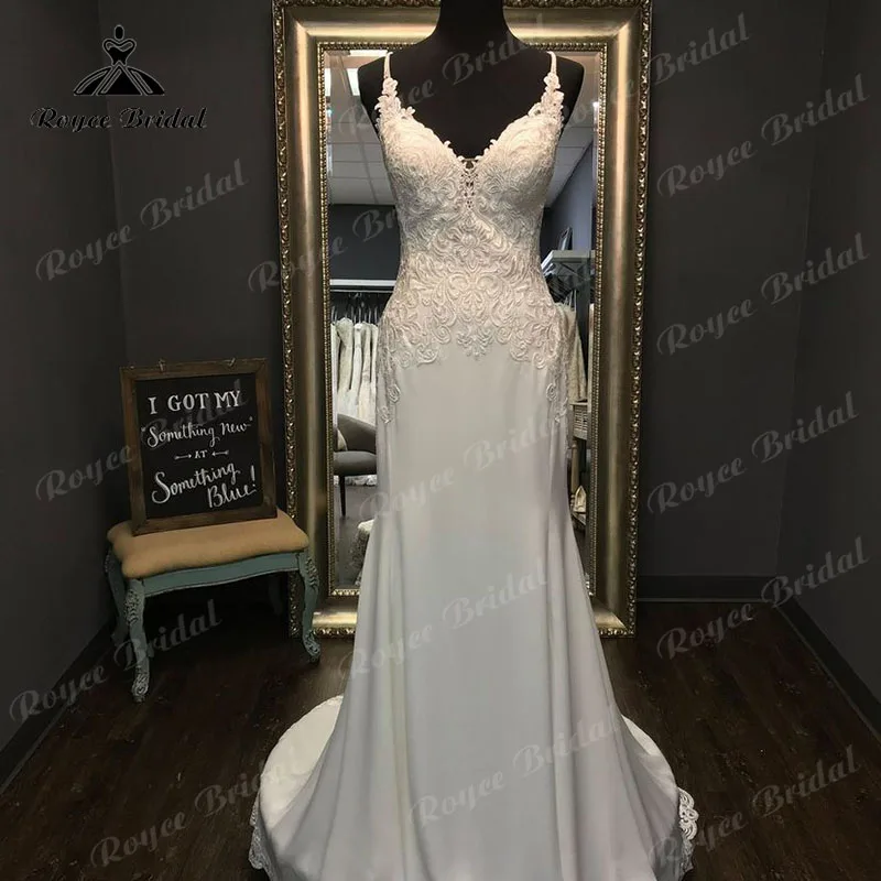 

Sexy Mermaid/Trumpet Wedding Dress with Buttons V Neck Lace Appliques Open Back Spaghetti Straps vestido de boda corte sirena