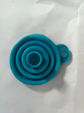1pcs mini katlanabilir huni silikon katlanabilir huni katlanır katlanır taşınabilir huniler asılı ev sıvısı dağıtım mutfak aletleri