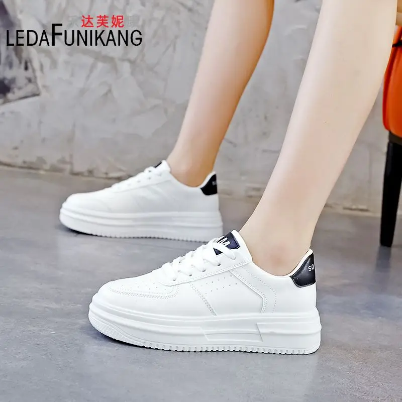 Little white shoes 2023 spring and autumn new trend versatile board shoes student sneakers