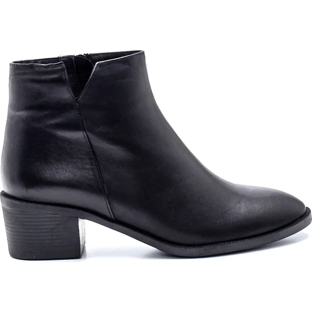 

Dorlie Women Classic Boots