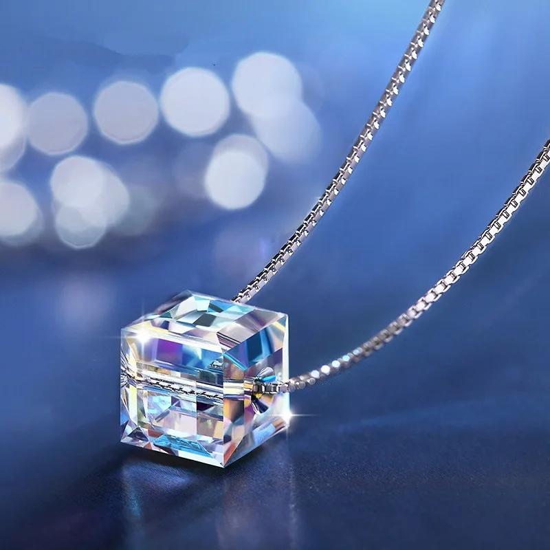 

Ice Cubes Crystal Necklace For Women Luxury Vintage Style Chain Pendant Aesthetic Vintage Korean Style Simple Fashion