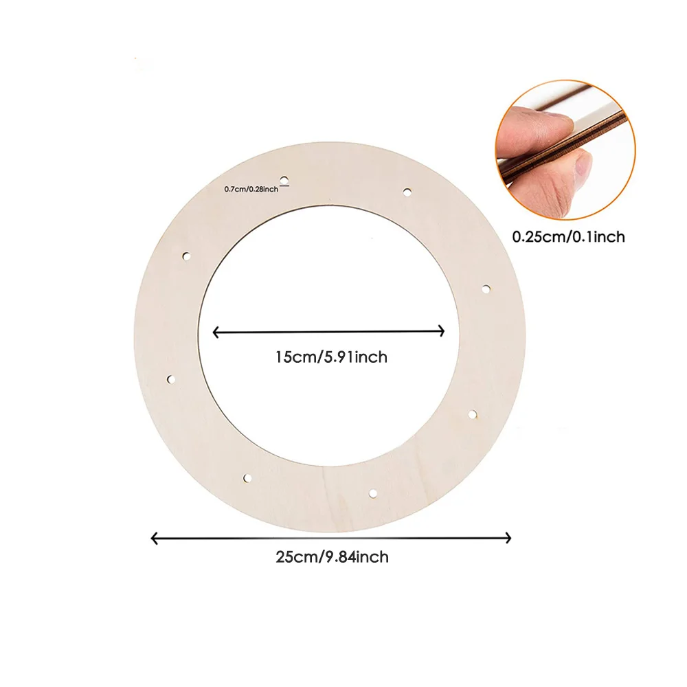 

Деревянный свадебный венок