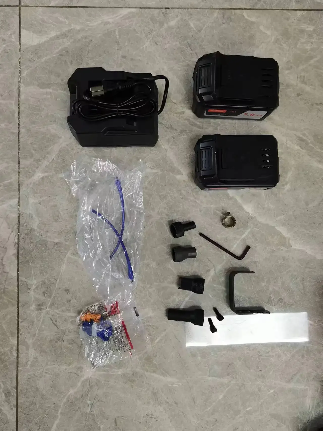 DCCN100 Бетоногенератор с литиевой батареей Высококачественный аккумуляторный