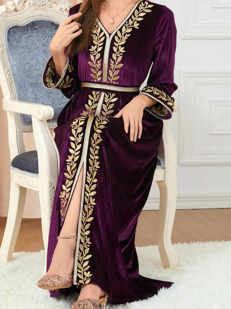 Winter Velvet Dresses for Women 2022 Autumn Embroidery Long Sleeve Split Dress Belted Kaftan Hem Abayas Muslim Dubai Gowns