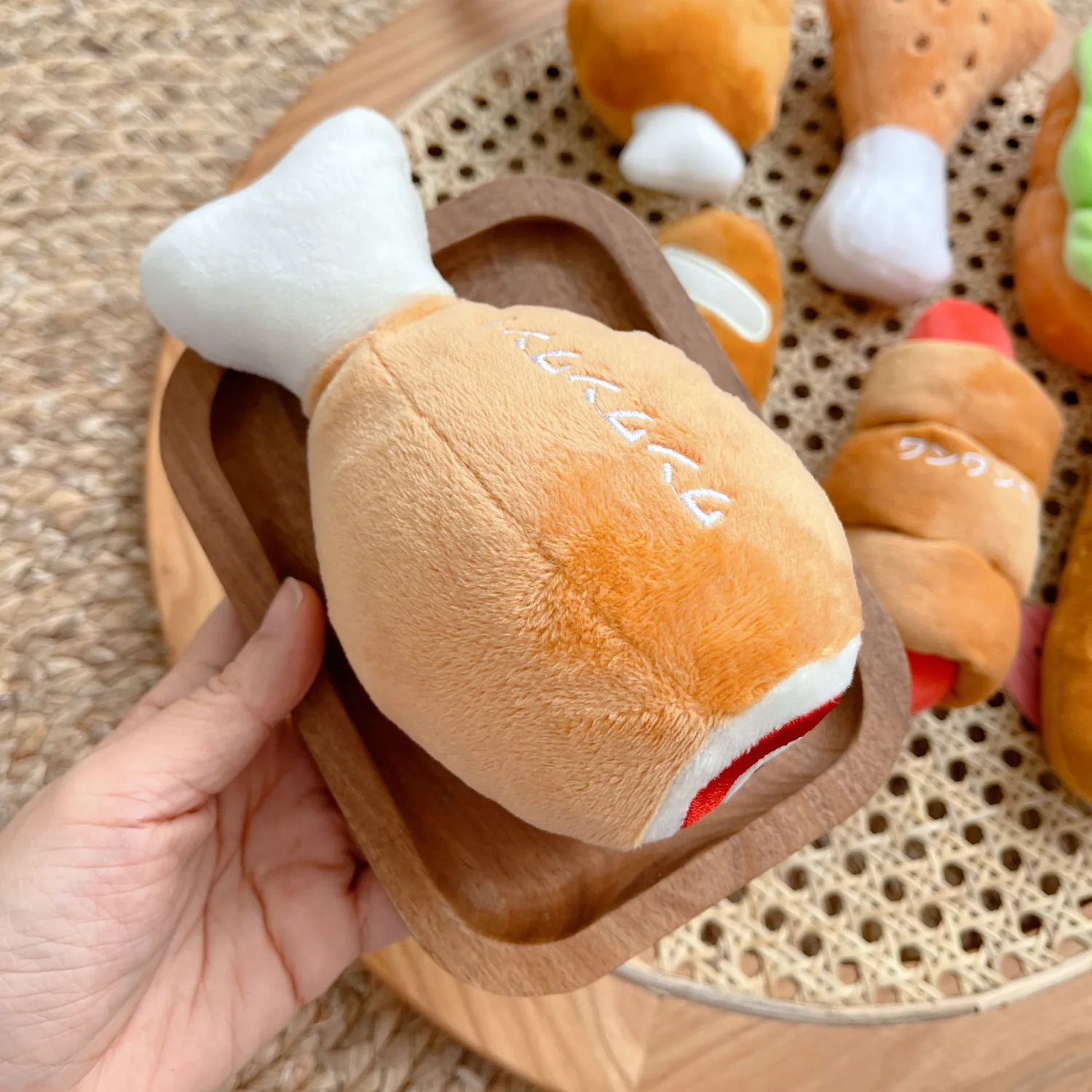 

Dog Cat Toy Puppy Adult Dog Vocal Burger Sausage Bread Stick Food Series Cute Teeth Grinding Indoor Outdoor Training Accessories