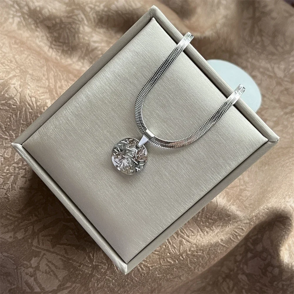 Ожерелье-чокер из нержавеющей стали с круглой подвеской в виде диска