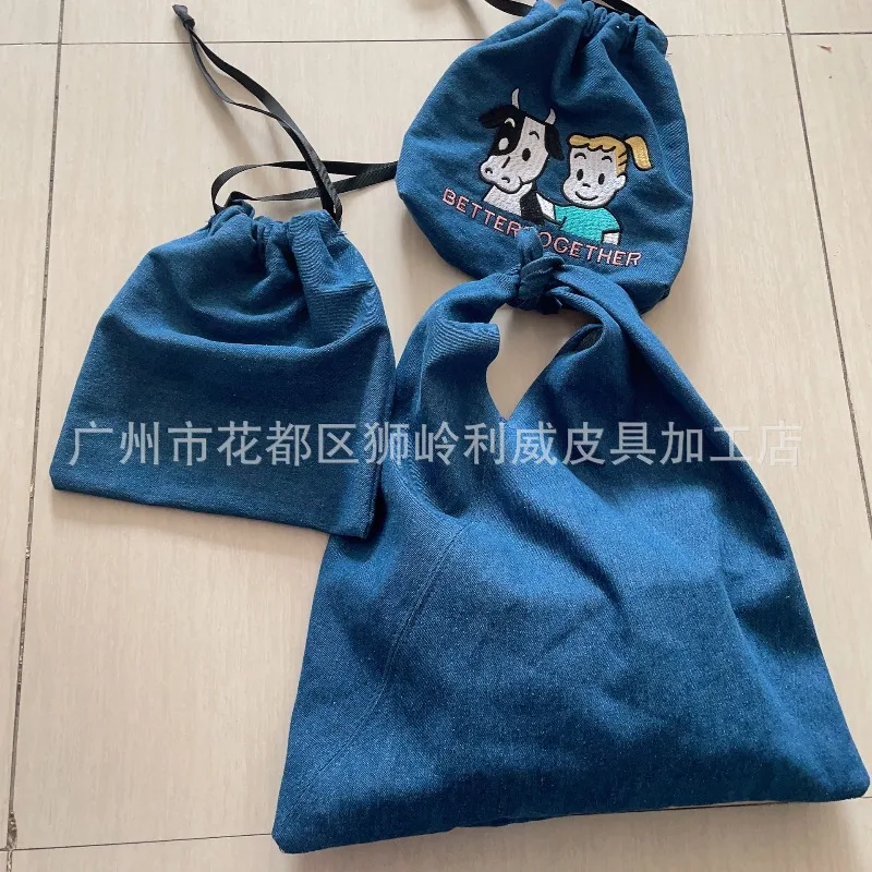 Фото Горячая новинка: Модная джинсовая сумка OSAMU GOODS с вышивкой, милым мультяшным рисунком, для отдыха, женская, подарок на день рождения №3