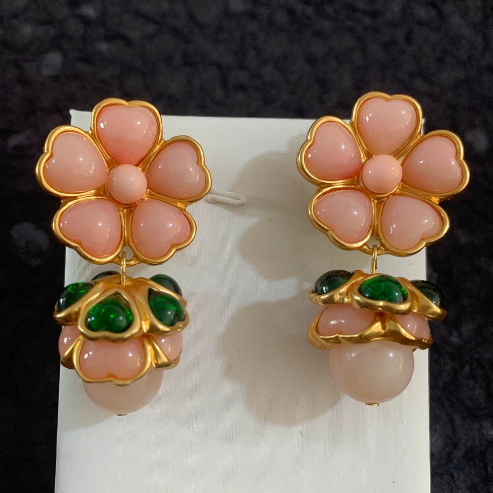 Фото Ретро-набор украшений с розовыми цветами, брошь с кристаллами и серьги-подвески с жемчугом, элегантные винтажные аксессуары для женщин для торжественных мероприятий №5