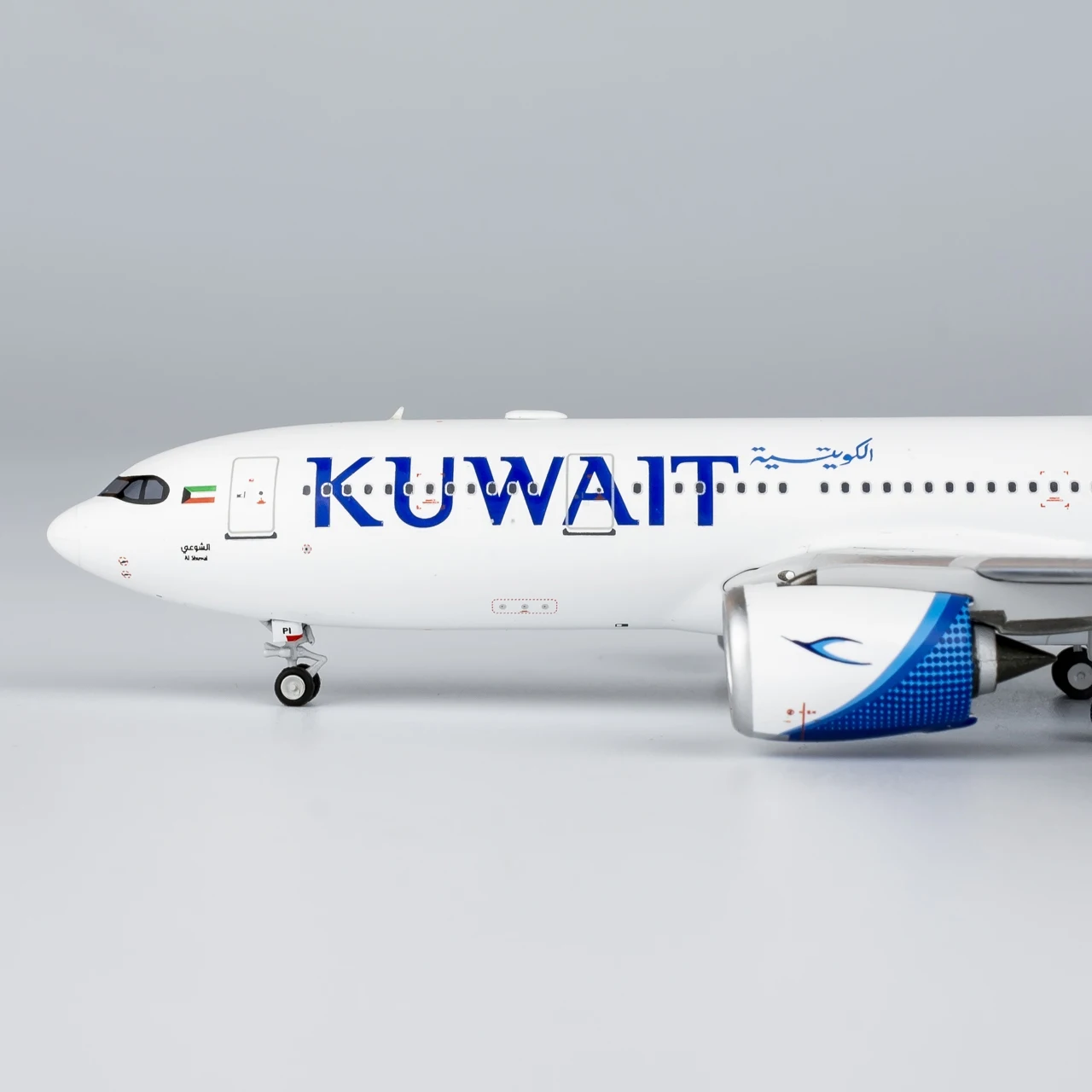 67003 Коллекционный самолет из сплава подарочная модель NG 1:400 Kuwejt Airways Airbus A330-800
