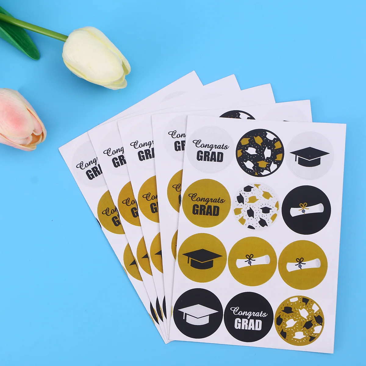 

Pack of 144 Round Labels Decorative Graduation Theme Pattern Packaging Sticker Label Sticker Sealing Sticker