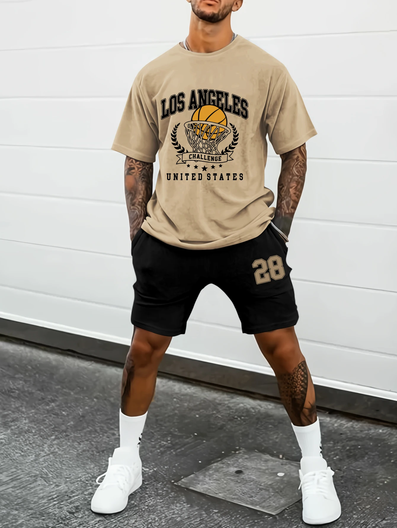 Костюм мужской из двух предметов с короткими рукавами и круглым вырезом