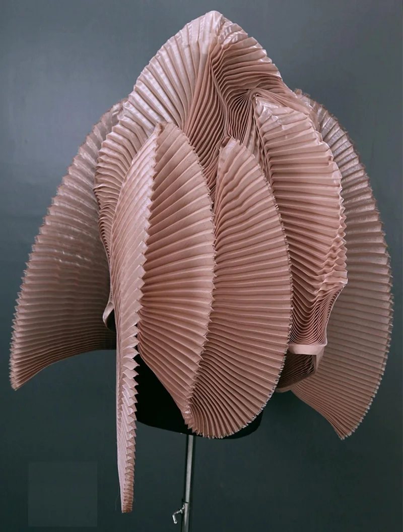 

Мягкая плиссированная сетчатая ткань для шитья одежды, модная большая брендовая дизайнерская плиссированная ткань для творчества, стеганы...