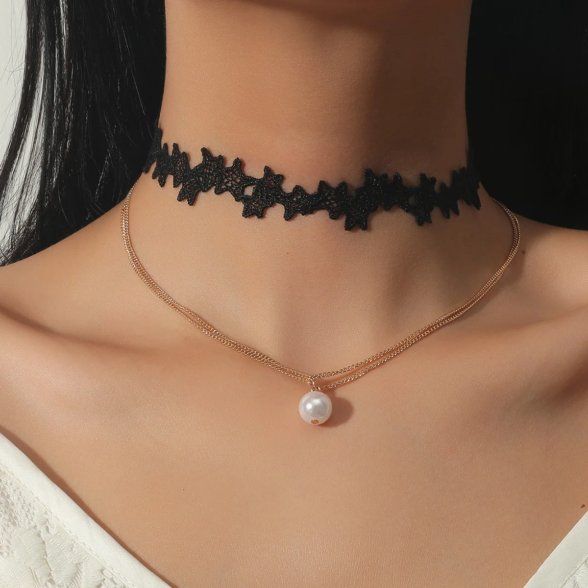 

Ladies Imitation Pearl Pendant Necklace Simple Style Multilayer Necklace
