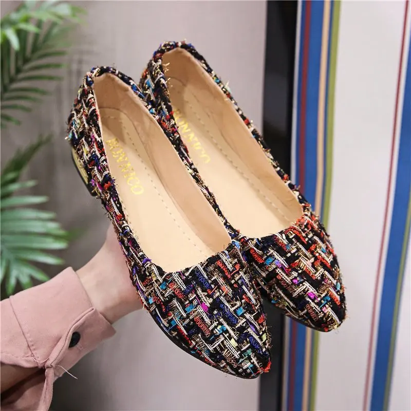 

Women Flat Elegant Style Pointed Toe Lady Shoes Slip on Loafers Black Casual Retro Ladies Fashion Low-heeled Autumn Plus Size 42