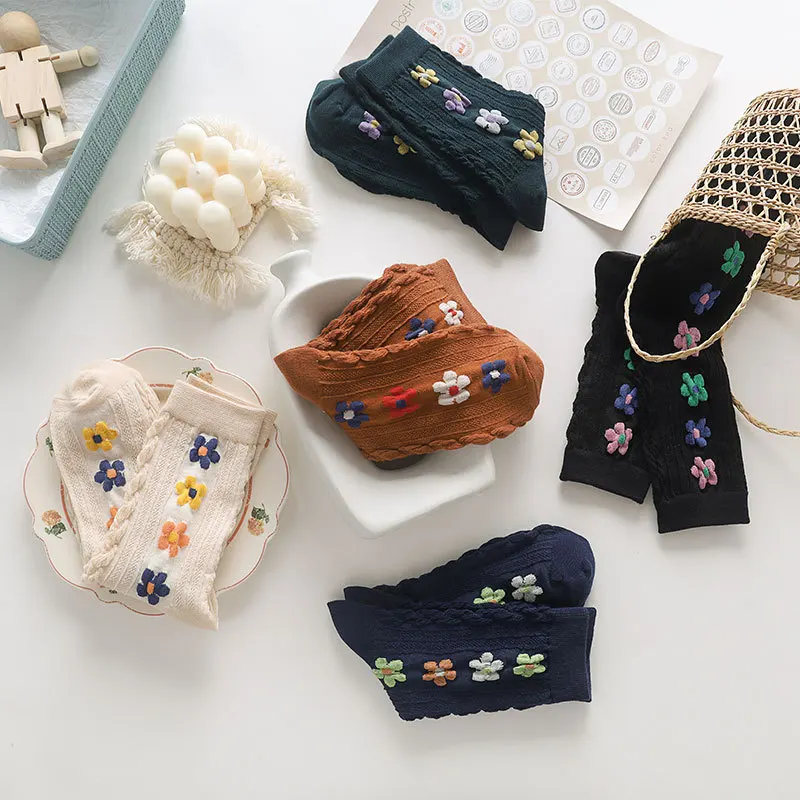 5 Pairs/ Lot Woman Cotton Socks Retro Embroidery Spring Kawaii Cute Socks Lolita Socks Flower Socks Christmas Gift