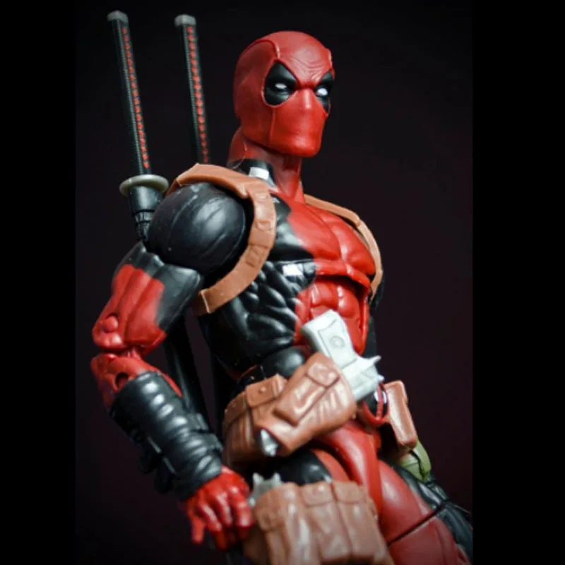 

Disney Marvel Mafex 082 Change Head Deadpool PVC Action Figure Toy Doll Christmas Gift Birthday Gift