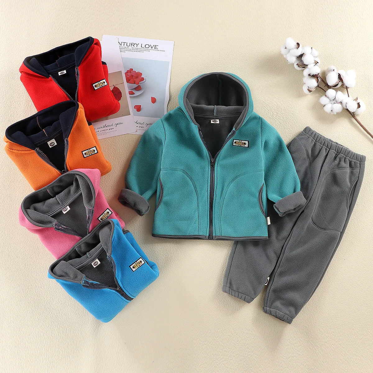 

Children's Autumn and Winter Clothing Kits Boys and Girls Jackets Pants Outer Wear Thickened Hooded Two-piece Set