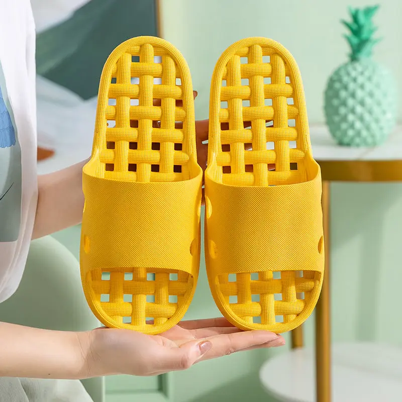 

2022 Summer Slippers Women Men Sandals 2022 Casual Beach Shoes Soft Bottom Slides Thick Platform EVA Anti-Slip Home Slipper