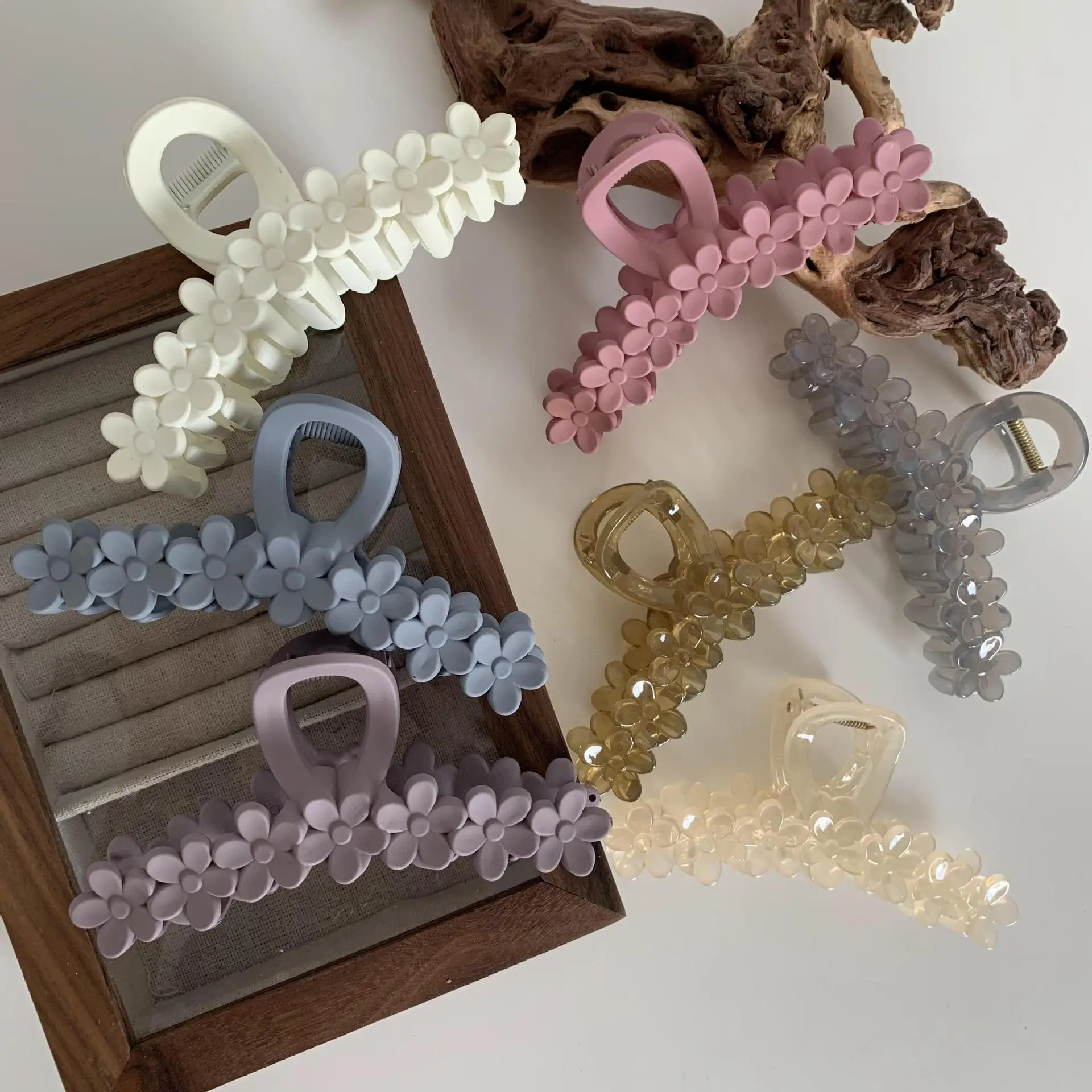 

New Flower Claw Clip Korean Version Fashion Jelly Color Big Shark Clip Sweet Girlish Style Hair Accessories For Women