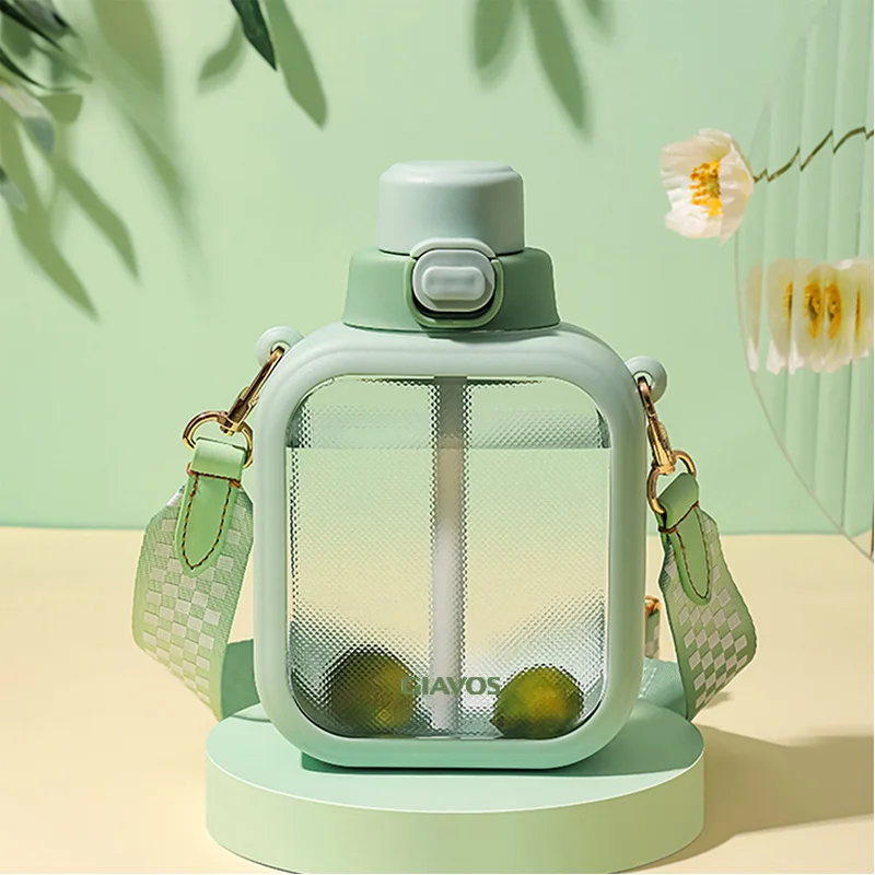 700ML Large Capacity Plastic Water Cup Summer Portable Outdoor Travel Square Water Bottle Pop-up Lid Straw Cups