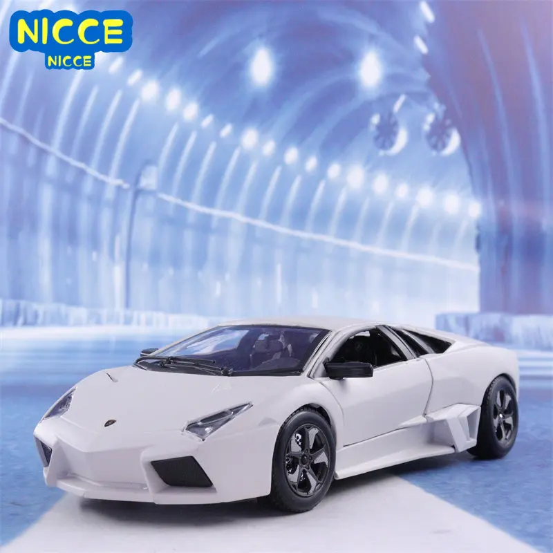 

Литая под давлением модель автомобиля Bburago 1:24 Lamborghini REVENTON серого и белого цвета, модель автомобиля из сплава B518