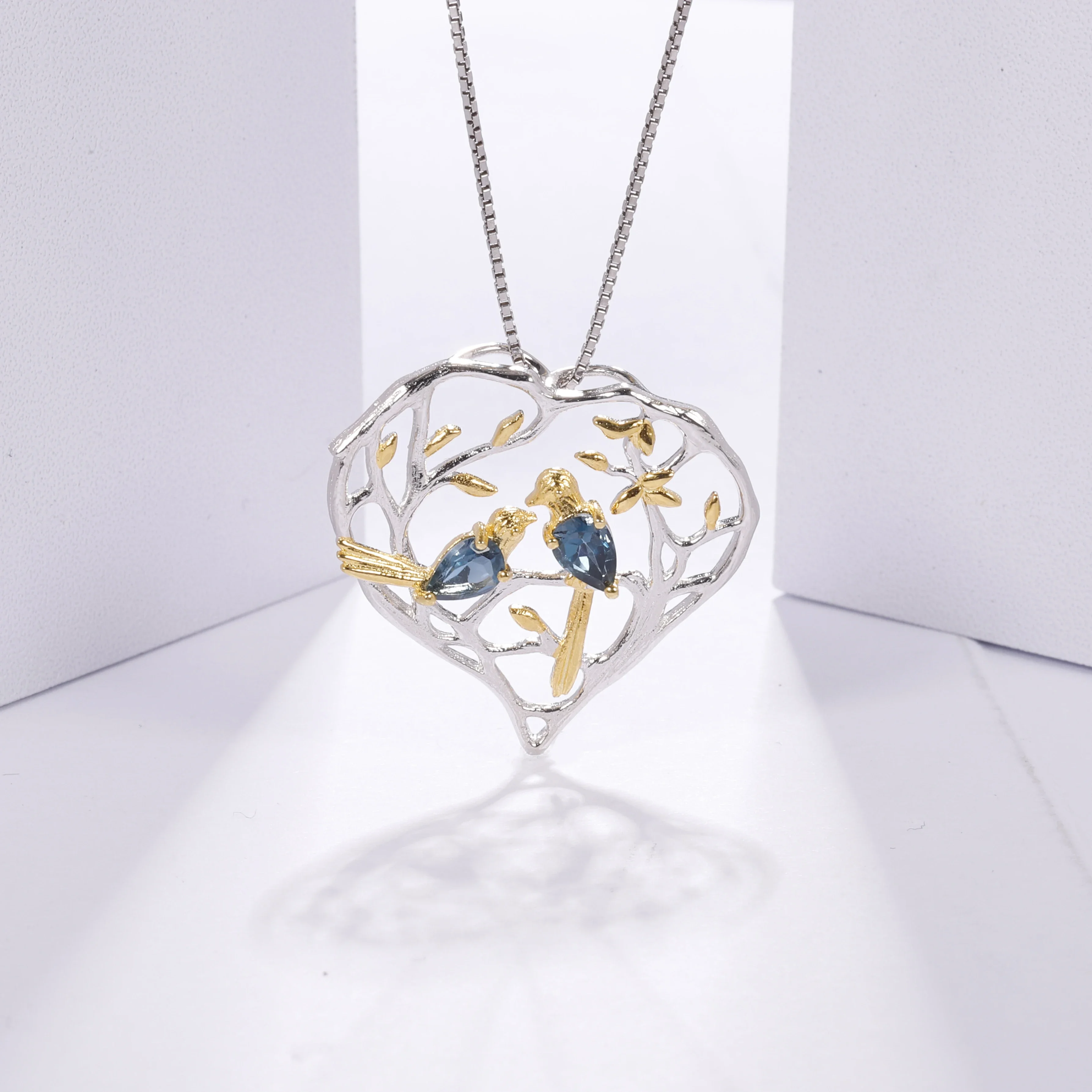 Женское ожерелье из серебра 925 пробы с натуральным голубым топазом