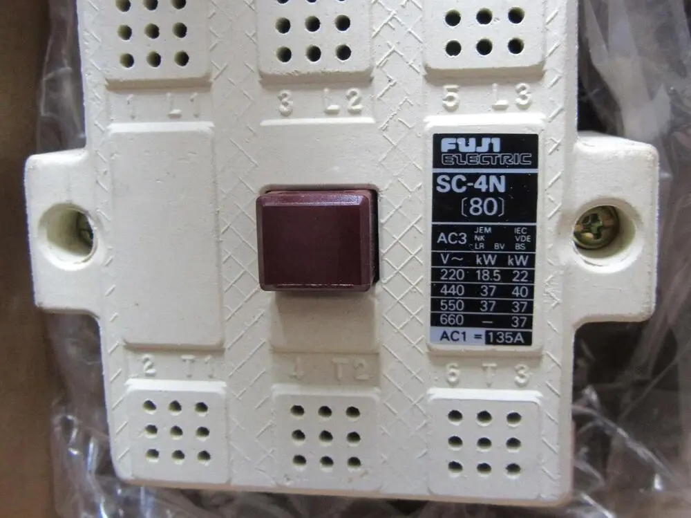 

NEW FUJI SC-4N Magnetic contactor 110V