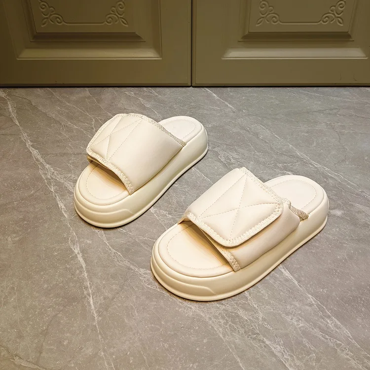 Women Slippers 2023 New Beach Slippers Fashion Off White Open Toe Flat Casual Flip Flops Slides Summer Outwear Ladies Slipper