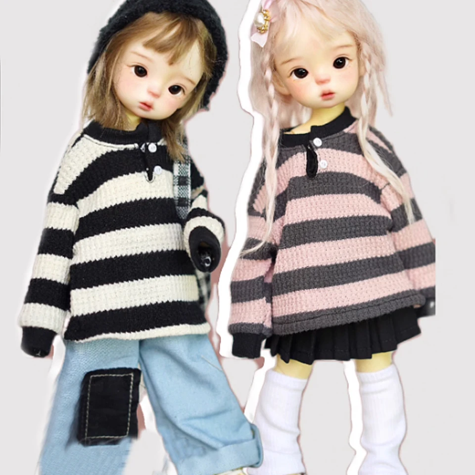 

Bjd 6 Points YOSD1/6 men and women's Doll Striped Top Jeans Socks Clothing