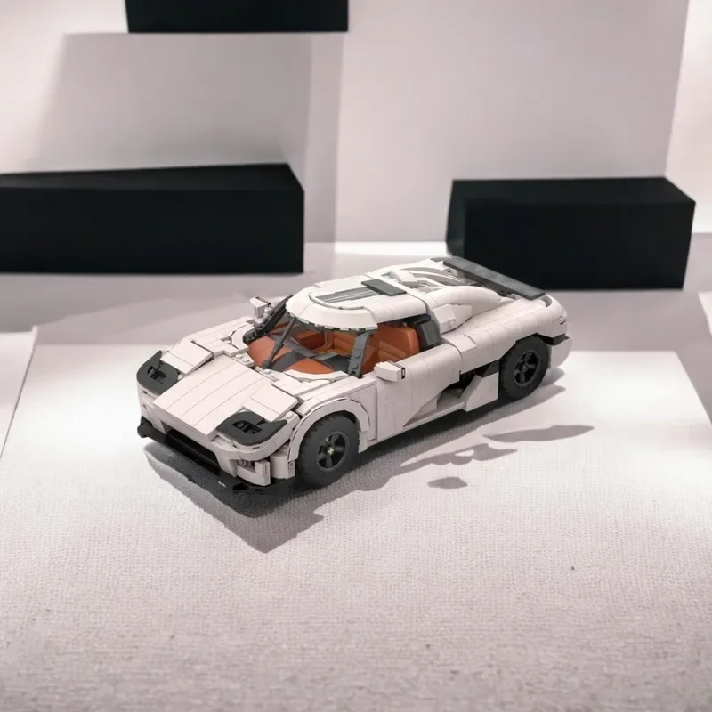 Фото Модель гоночного автомобиля Koenigsegg CCX из 1458 деталей, богатая деталями, идеальна для демонстрации. №2
