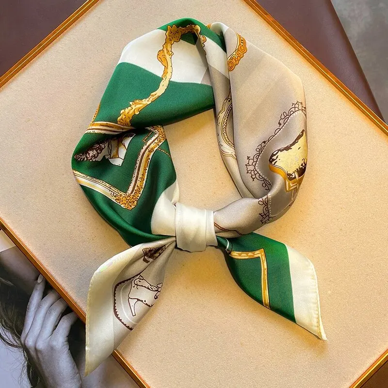 Шелковый шарф