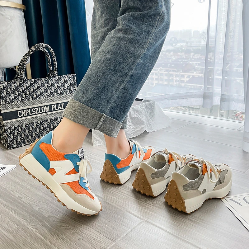 2022 Luxury Brand Women's Shoes Fashionable and Breathable Ms Sneakers Small Waist Daddy Shoes Female Casual Running Sports Shos