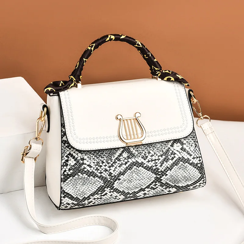 

Hot Sale Snake Pattern Stitching Ladies Handbag 2022 Retro Fashion Luxury All-match One Shoulder Messenger Bag Women