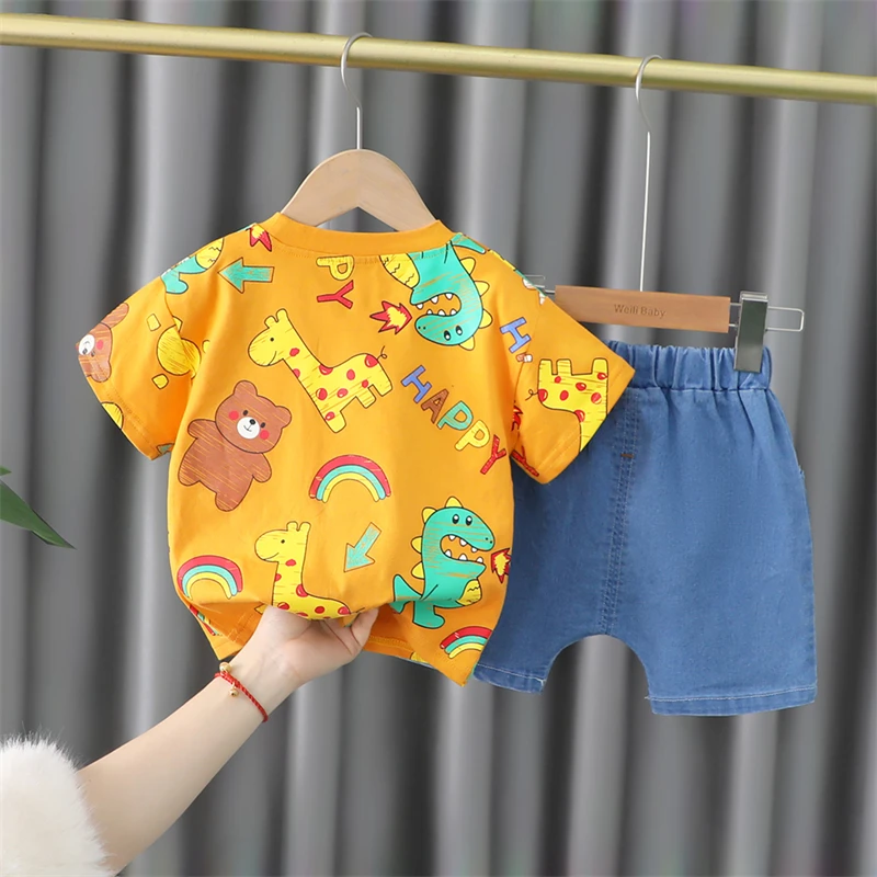 Детский летний спортивный костюм футболка и джинсовые шорты |