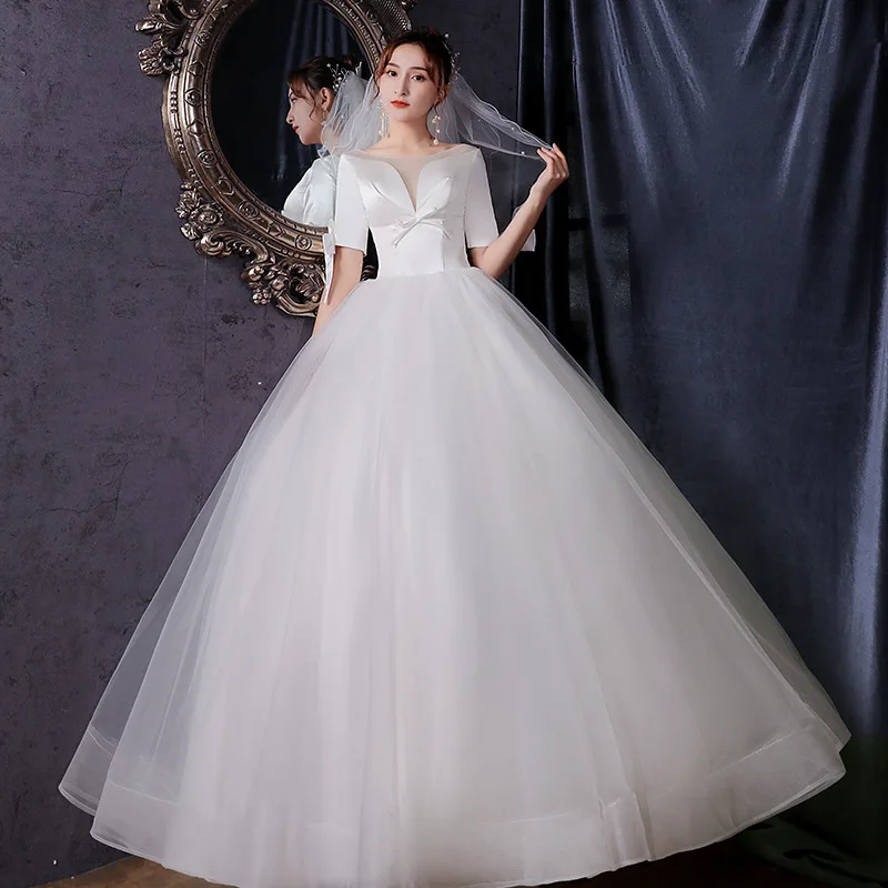 

Satin Main Light Wedding Dress 2023 Popular New Bridal Wedding French Slimming Middle Sleeve Super Fairy Simple Hepburn F78