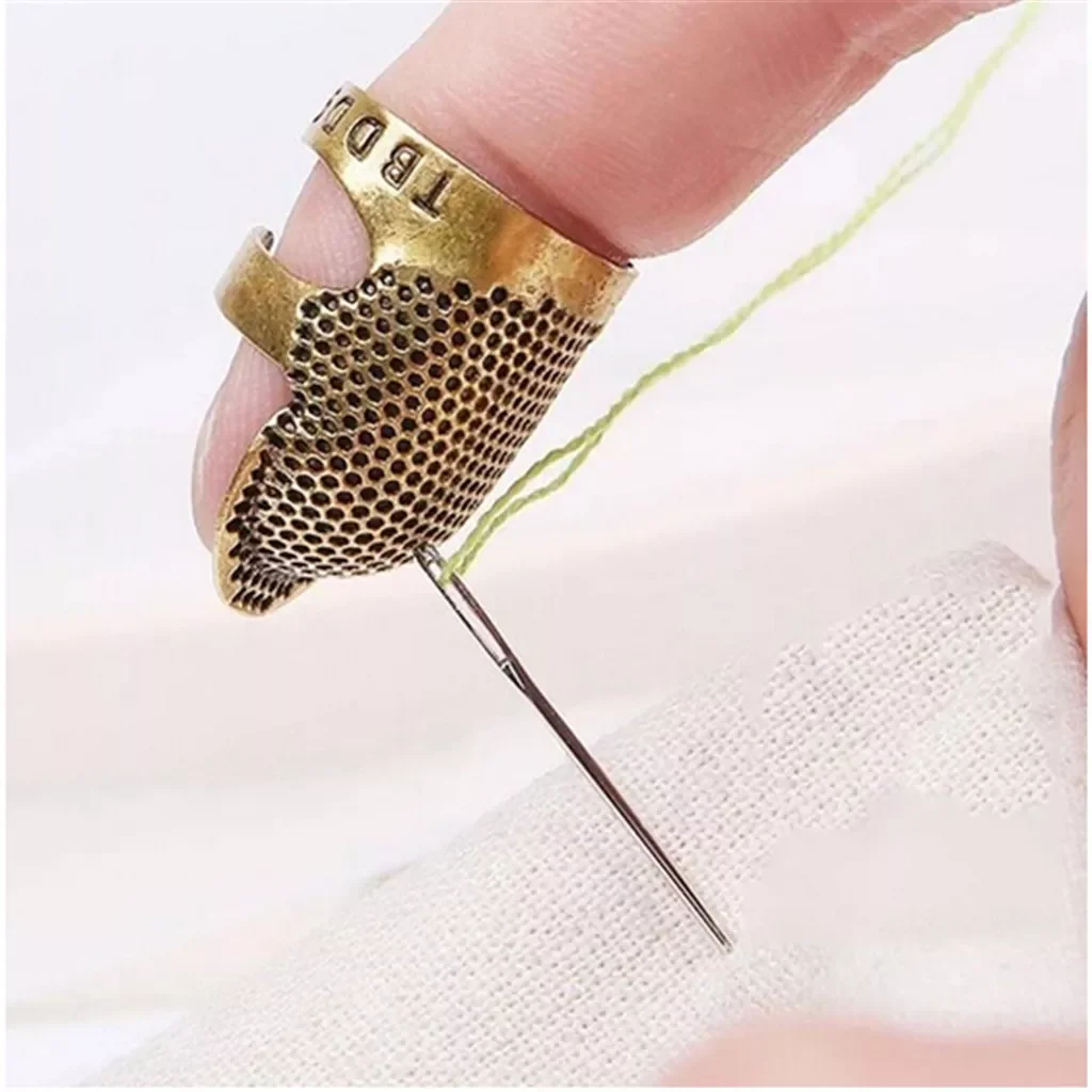 

1 PC Coppers Brass Sewing Thimble Finger Protector Metal Shield Protector Pin Needlework Quilting Stitch Craft Sewing Accessorie