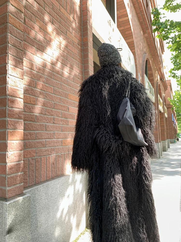 Женская шуба из искусственного меха