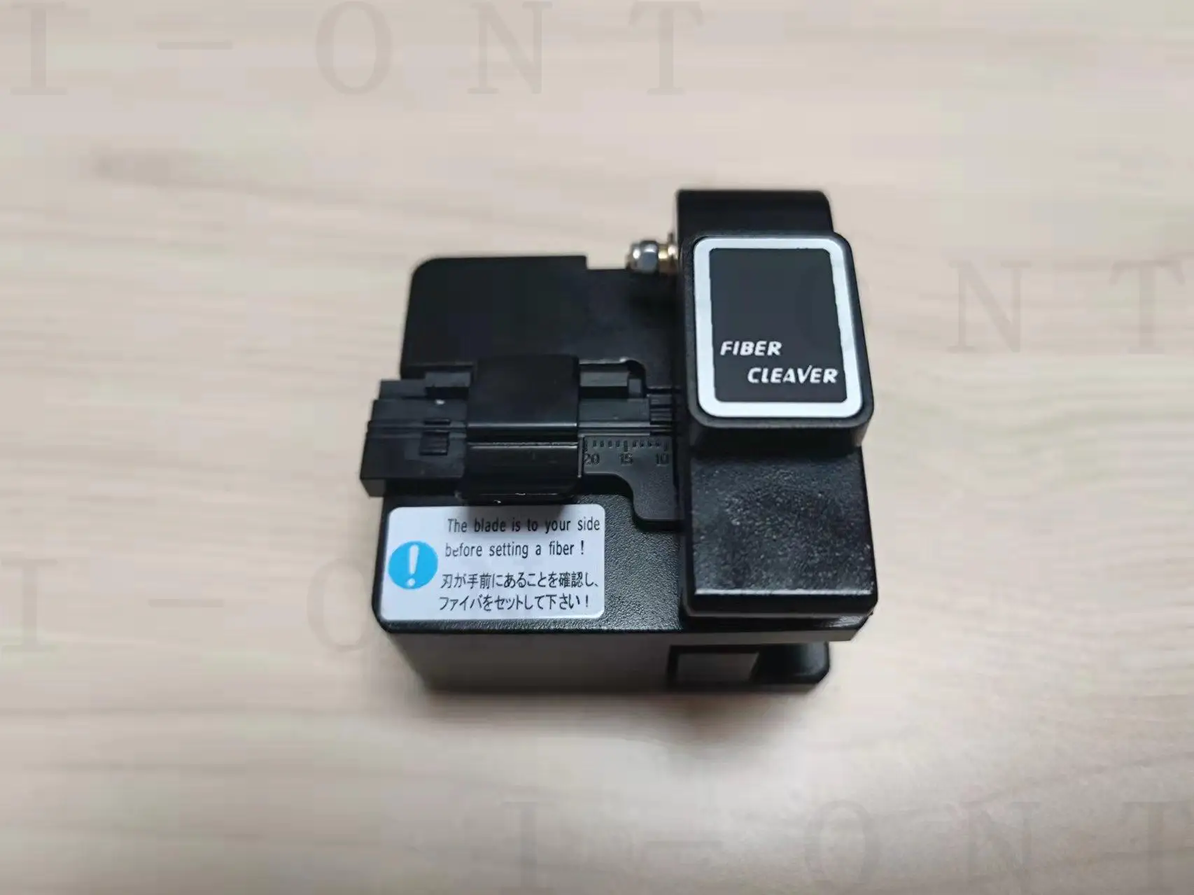 High Precision Optical Fiber Cleaver or Blade Optic Cutter Cutting Knife Fibre Optique Clivador de Fibra for FTTH