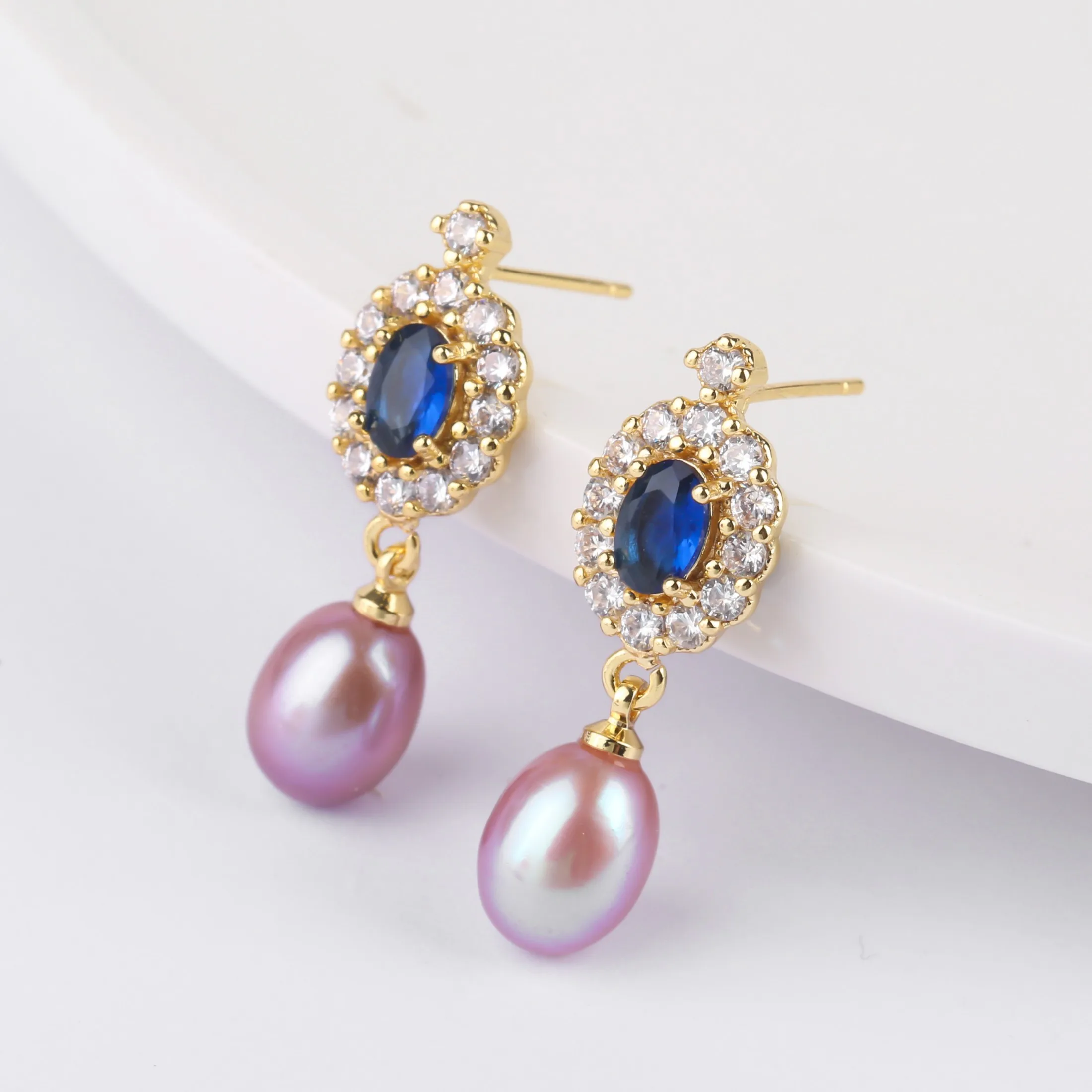 

Luxurious Temperament Women's Purple Pearl Earrings Full Pave Shiny Cubic Zirconia New Fashion Wedding Jewelry Pendant