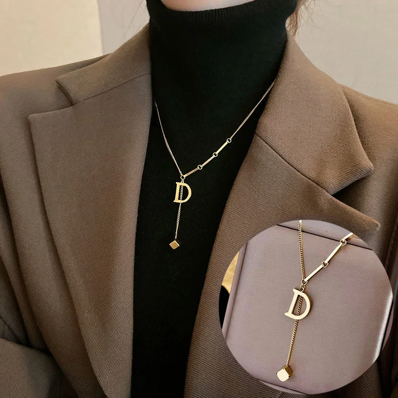D Letter Long Sweater Chain Hoodie Necklace 2024 New Elegant Design High-End Autumn and Winter Women's